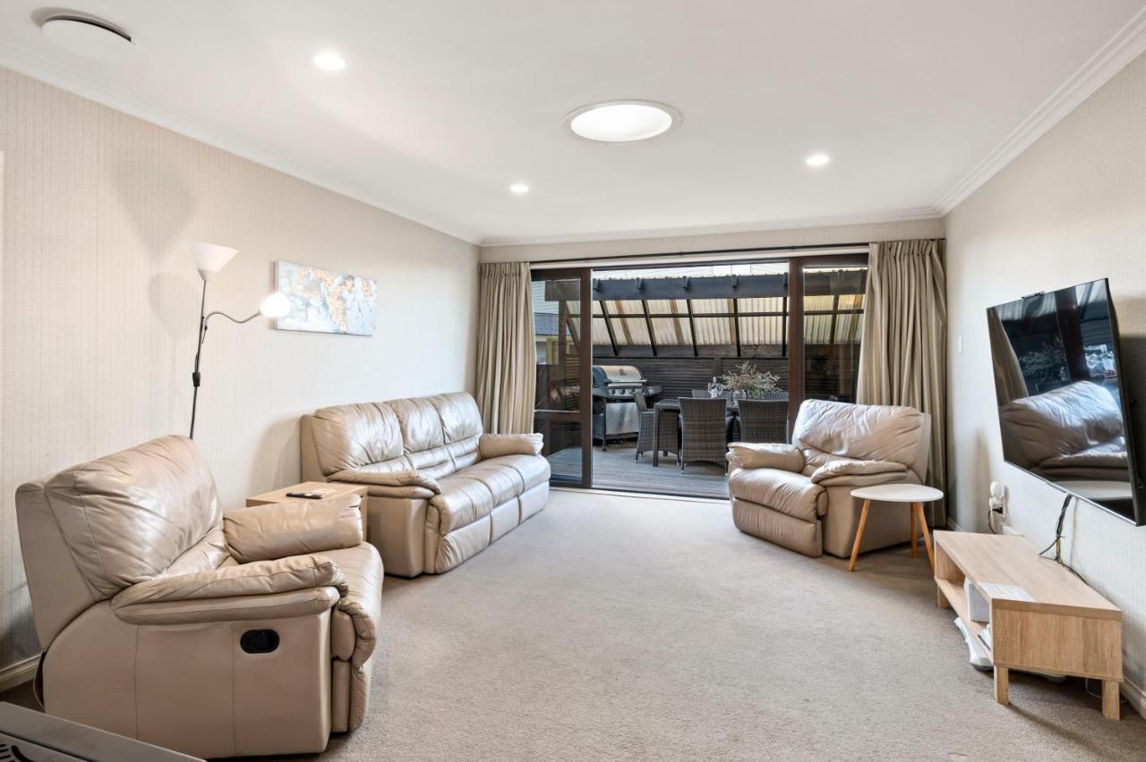 Taupo Escape - Rainbow Point Holiday Home Bagian luar foto