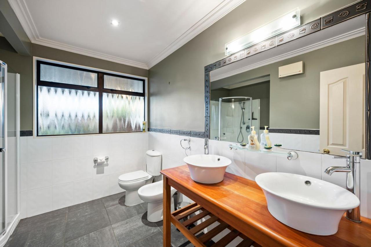 Taupo Escape - Rainbow Point Holiday Home Bagian luar foto