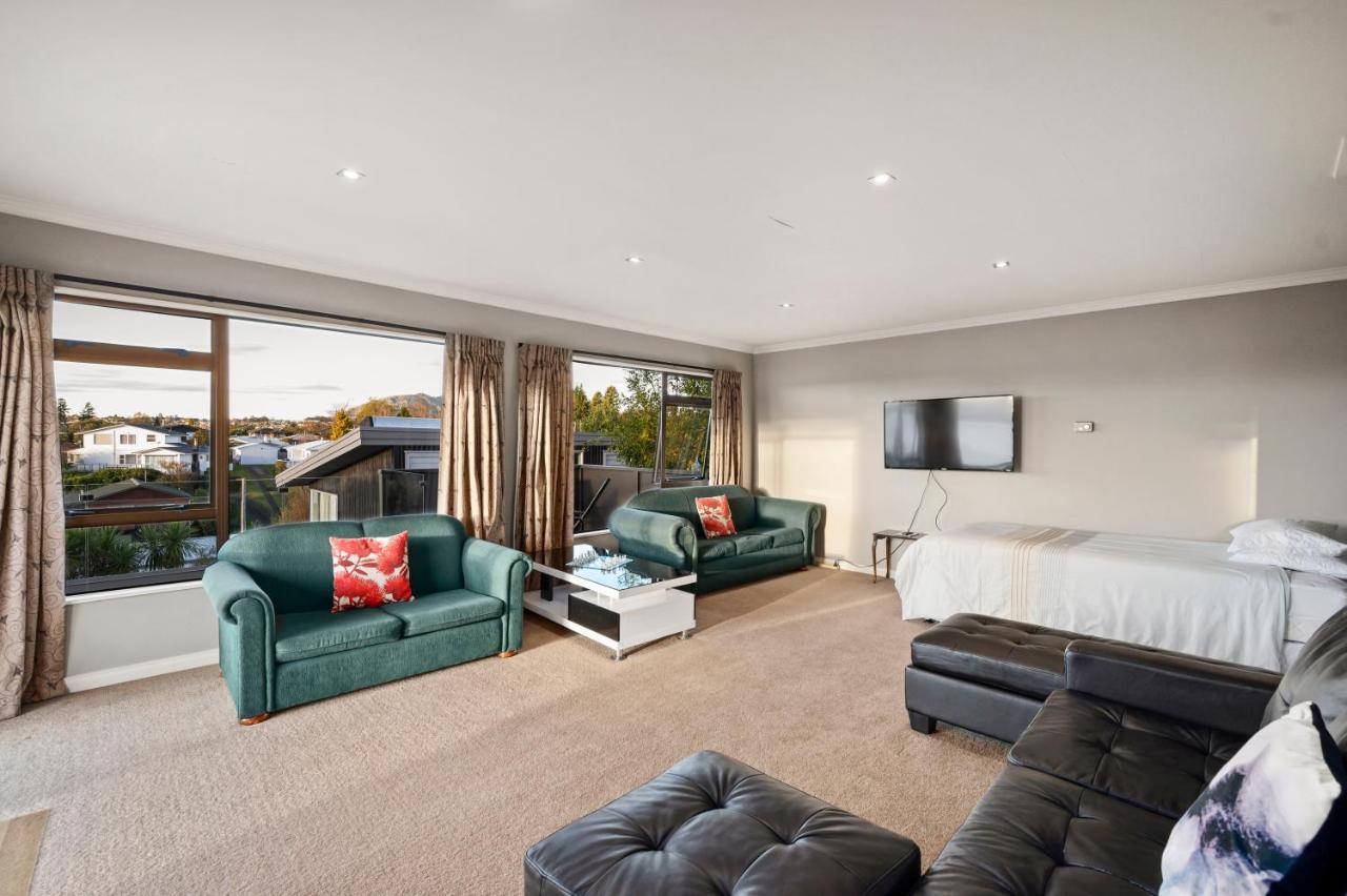 Taupo Escape - Rainbow Point Holiday Home Bagian luar foto